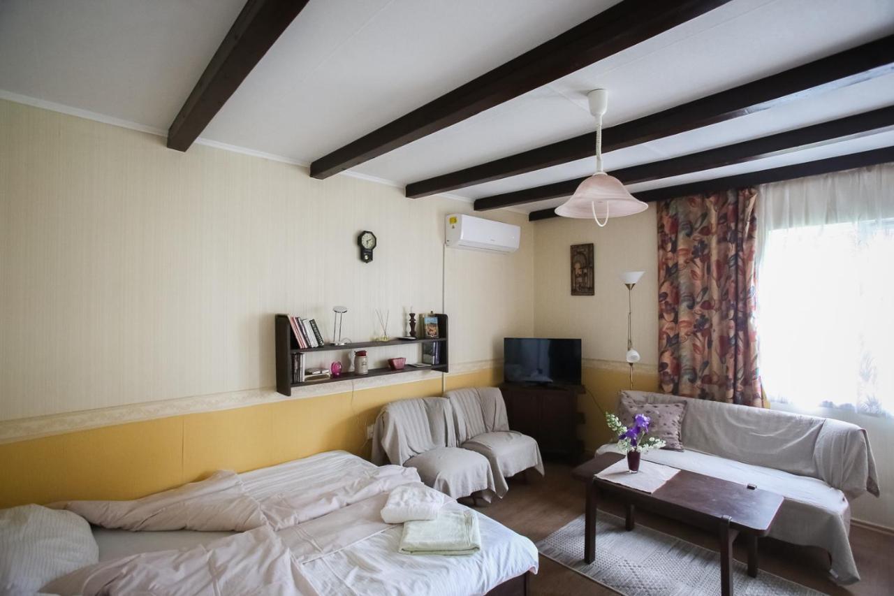 Hellenyi Apartmanok Harkany Exterior photo