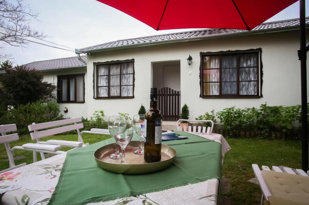 Hellenyi Apartmanok Harkany Exterior photo
