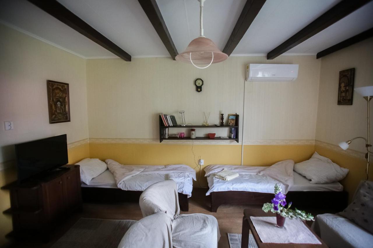 Hellenyi Apartmanok Harkany Exterior photo