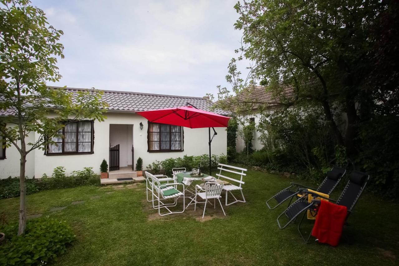 Hellenyi Apartmanok Harkany Exterior photo