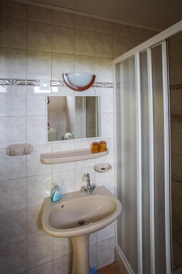 Hellenyi Apartmanok Harkany Exterior photo